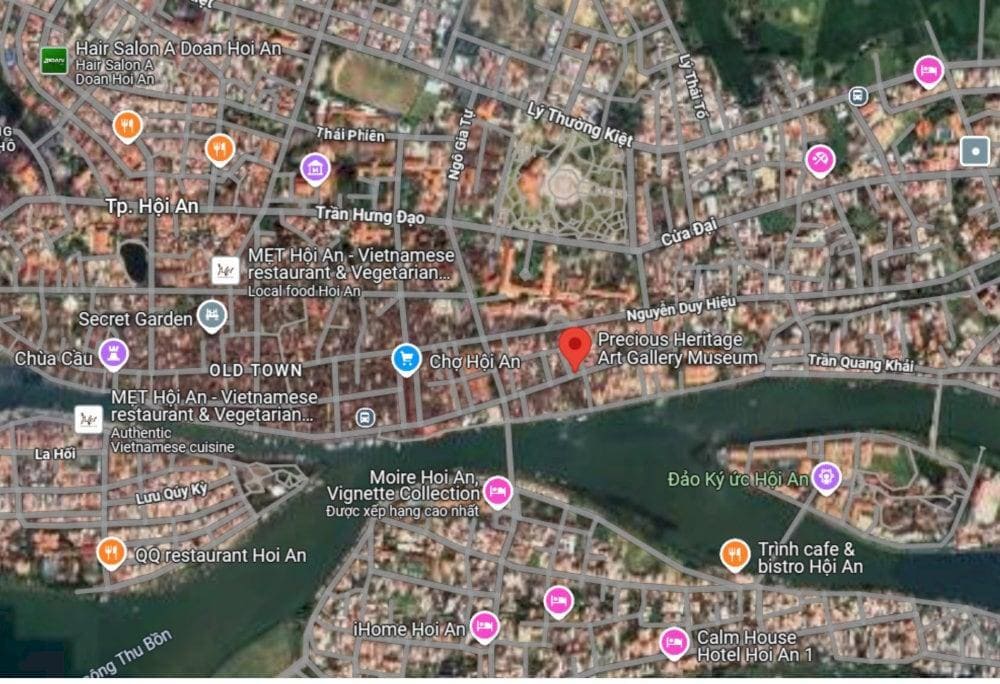 To head to the Precious Heritage Art Gallery Museum, visitors need to go straight along Nguyen Duy Hieu Street